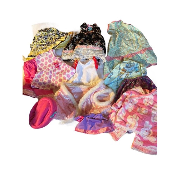 Assorted Doll clothes Mixed Lot- Pajamas, dresses Vintage Hats - 14 Pieces - Picture 1 of 5